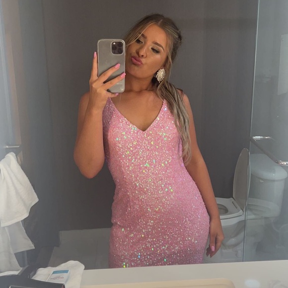 Pink sparkly prom dress for sale. Size 8 no alterations. Worn once. - Picture 2 of 5